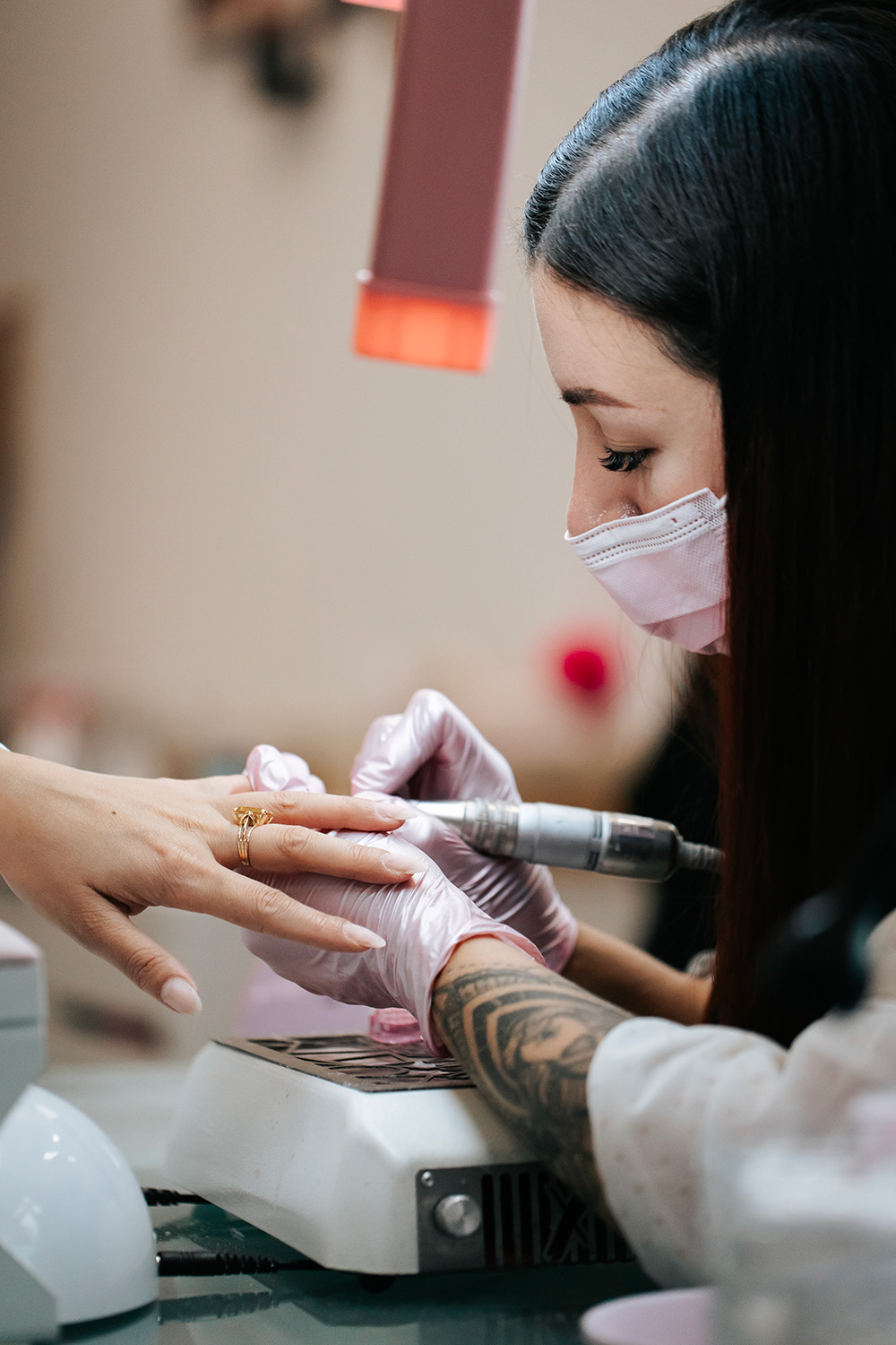 Presstations manucure et tatouages